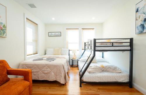 Elegant 4BR Home Yard 4 Parking in Dedham - Foto 25