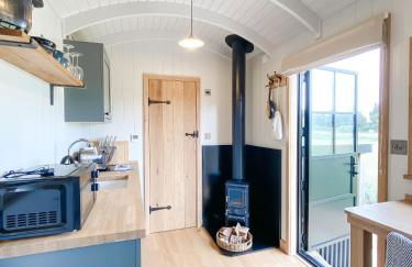 The Black Swan Shepherd Hut - Foto 15