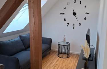 Moderne DG-Wohnung mit Flair in guter Lage - Foto 7