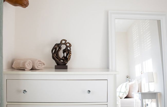 Charming Modern City Escape Garden Parking - Foto 9