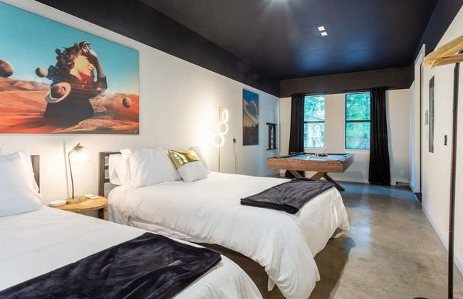 5 000 SQ FT Private 10br Compound DT 6 Min Drive - Photo 33