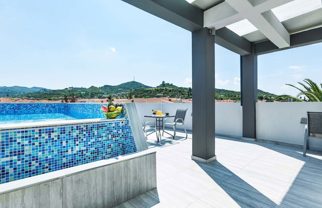 Nymphes Deluxe Accommodation - Photo 26