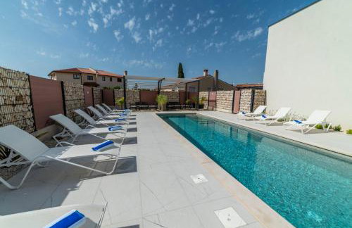 PINNA RESIDENCE - Datul - Foto 8