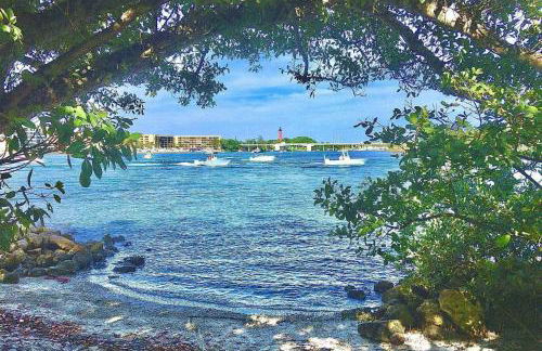 Coastal Village Retreat - Photo 34