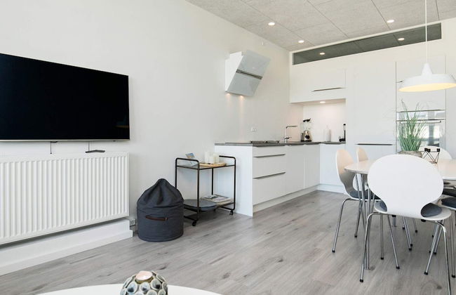 4 Person Holiday Home on a Holiday Park in Blokhus - Foto 5