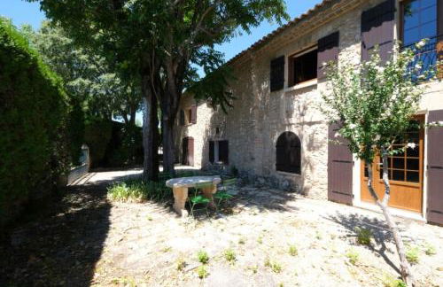 typical mas provençal with swimming pool in a small hamlet near mouriès in the alpilles in provence- 8 persons - Foto 2