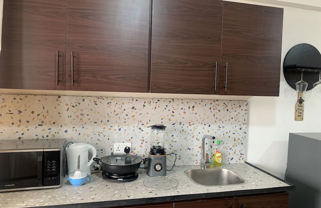 Central Reservations Apartment - Photo 11