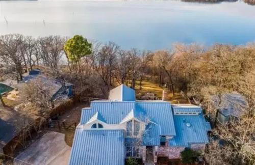 Serene Lakefront Retreat with Scenic Views - Foto 7