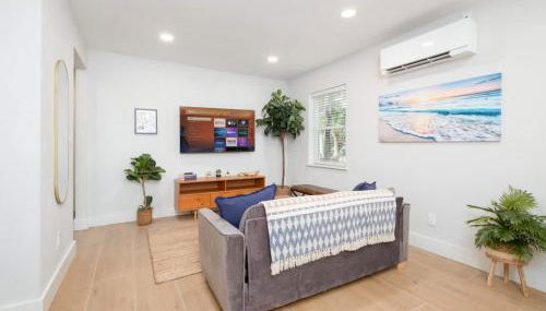 Serene Place Walk to UF Stadium Near Shands & Downtown - Foto 3