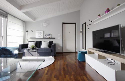 Penthouse with Patio & 2 Baths, 10 Min to Duomo - Foto 3