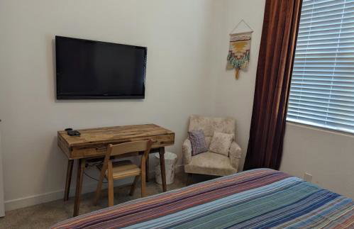 Cozy Southwest Style Hideaway with Mountain Views - Foto 12