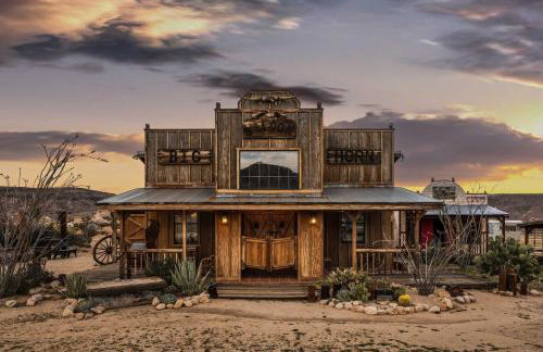 The Outlaw By The Cohost Company - Foto 2