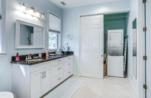 Waterfront Stuart Oasis with Hot Tub and Dock! - Foto 14