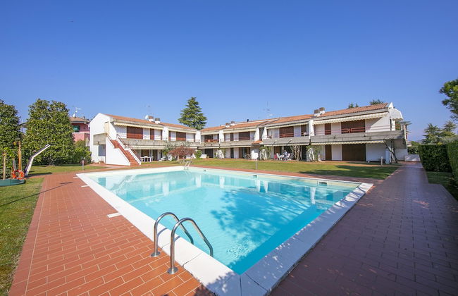 Lella Apartment Front Beach Garda Lake - Foto 15