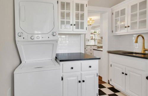 Prime West Hartford Center- Timeless Charm - Foto 2