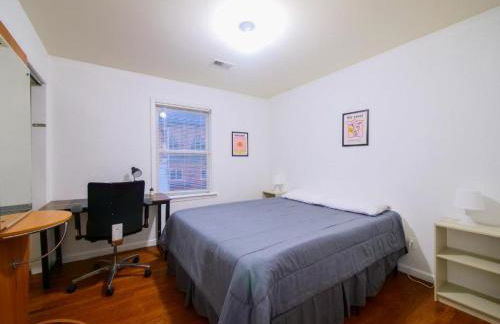 Mins to NYC Comfy Private Room in Shared Home - Foto 1