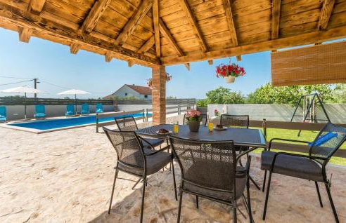 Awesome Apartment In Gornje Rastane - Foto 2