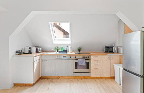 Moderne Monteurwohnungen in Nürtingen Zentrum Kitchen, Wifi, Smart TV - Photo 17