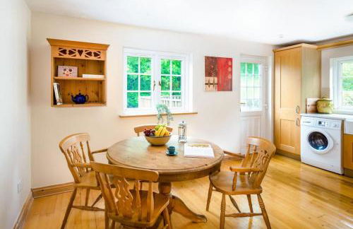 Pet Friendly Apartment with Rural Views & Parking - Foto 7