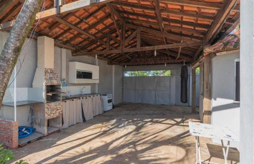 Casa com Piscina e Churrasqueira no Parque Fehr - Foto 2