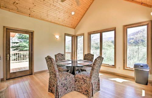 House with Deck, Fire Pit - 15 Mins to Snowshoe! - Foto 10