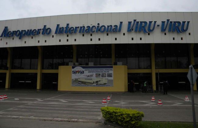 Santa Cruz de la Sierra Airport Shuttle Bus - Photo 2