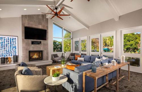 Shabby Chic Oceanside King & 2 Queen bed Pool GYM - Photo 21