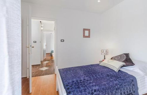 5 Bedroom Beautiful Home In Labin - Photo 50