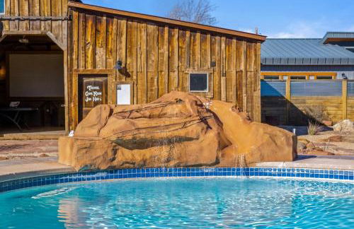 Timber & Tin H 2Bed 2Bath w Pool & Rooftop Deck - Foto 20