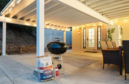 Entire Private Home with 4 Bedrooms 2 Bathrooms, 6 Beds, King Bed, 6 Parking, Big Yard, Available Now - Foto 23