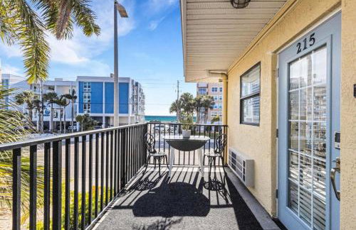 Sunset Corner - Beach View & Heated Pool! - Foto 57