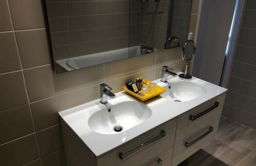 Cottage du chateau for 4 people 90 M- 2 bedrooms 2 bathrooms pool - Foto 34