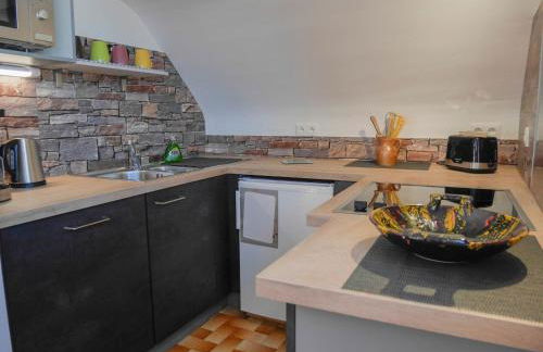 Appartement rénové au Palais, proche commerces et plage - FR-1-418-175 - Photo 2