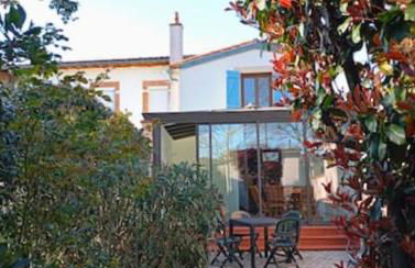 L'échappée authentique- Maison centre-ville- véranda climatisée-jardin - Photo 5