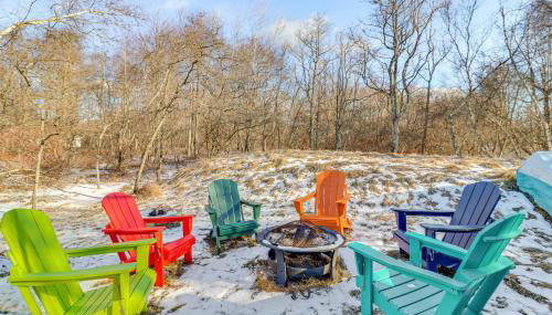 Private Spa, Fire Pit and Deck Poconos Home! - Foto 4