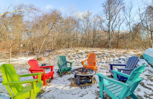 Private Spa, Fire Pit and Deck Poconos Home! - Foto 4