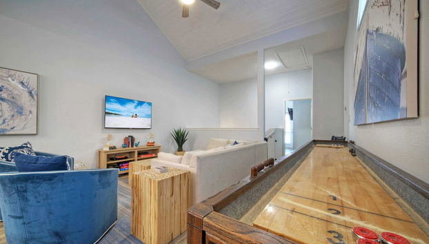Private Yard, Cornhole, Resort Pool Oasis w/ Slide Down the Shore by Avantstay - Foto 2, Interior