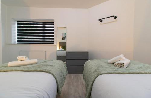 Comfortable 2BR Home 4 Beds Great for Small Groups - Foto 18