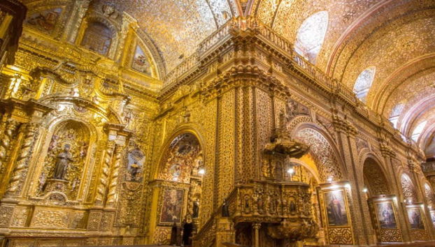 Salón dorado de la iglesia de la Compañía de Jesús
