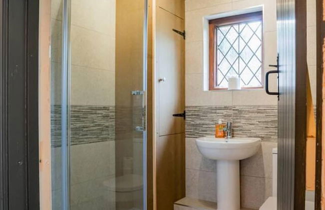 Remarkable 4-bed Cottage in Cearleon - Foto 15