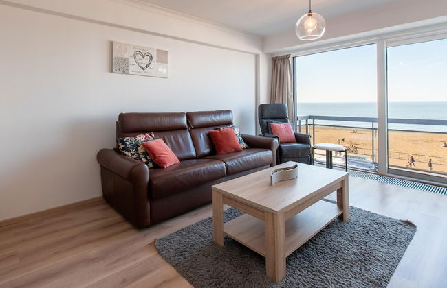 Apartment in Mariakerke With Stunning Sea View - Foto 1