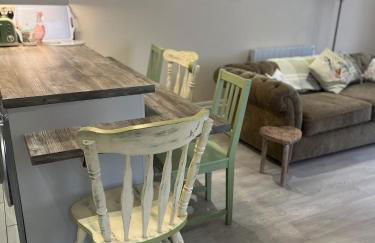 Repton Cottage in the Heart of the Village - Foto 9