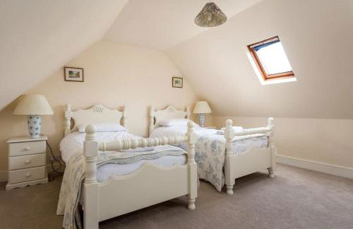 Stanway House, 8 bedroom, 8 Bath - Photo 14