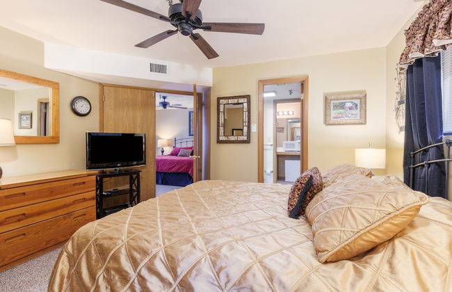 Seven Springs Stoneridge 3 BR Condo, Private Deck by RedAwning - Foto 4