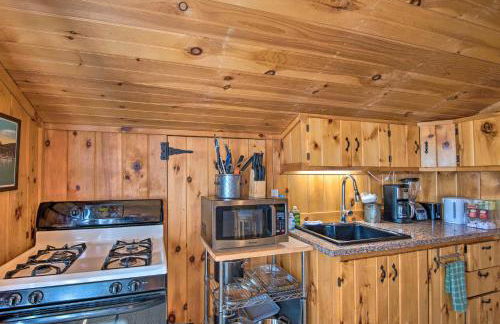 Quaint Gilford Apt with Fire Pit and Pool Access! - Foto 11