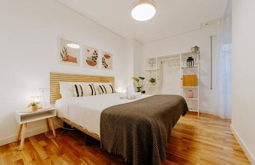 Alojamiento en pleno centro con WIFI y Aire Acondicionado - Photo 4