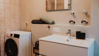 Zentral, Loggia, TG-Platz - Foto 5