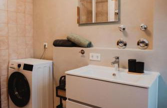 Zentral, Loggia, TG-Platz - Foto 5