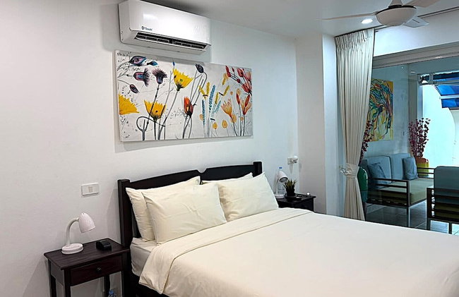 Beachside 3-bedroom Townhouse w Private Pool at 70 Meters From Beach - Photo 9