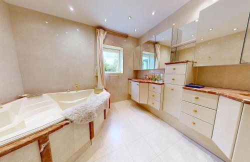 La Clef Decamp Greenland 15pers jacuzzi sauna airhockey billard - Photo 38